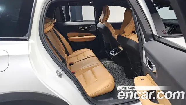 Volvo V60 Cross Country 2024 — Фото 11/20