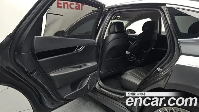 Genesis G80 2021 — Photo 18/20