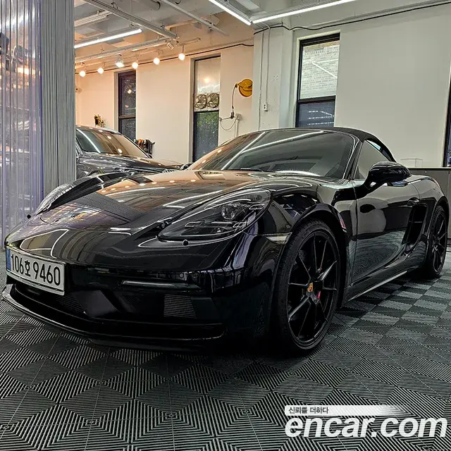 Porsche 718 Boxster 2025 — Photo 2/10