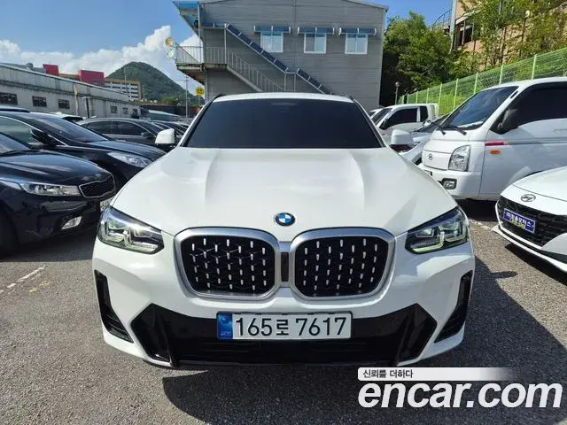 BMW X4 2022 — ფოტო 13/20