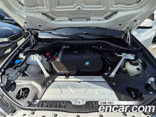 BMW X4 2022 — ფოტო 16/20
