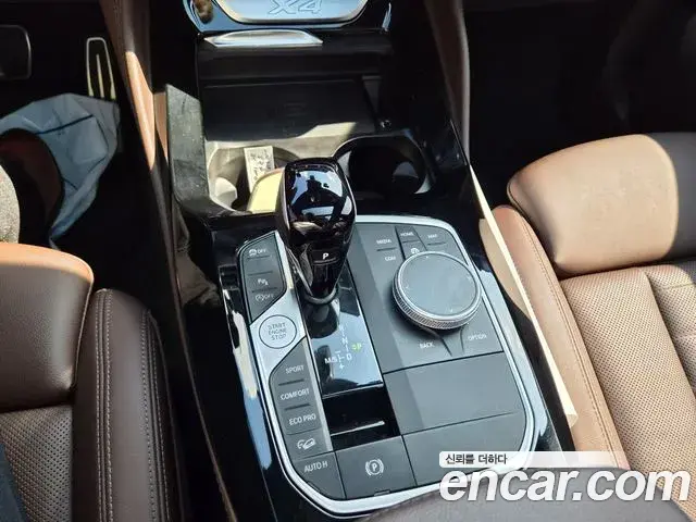 BMW X4 2022 — ფოტო 15/20