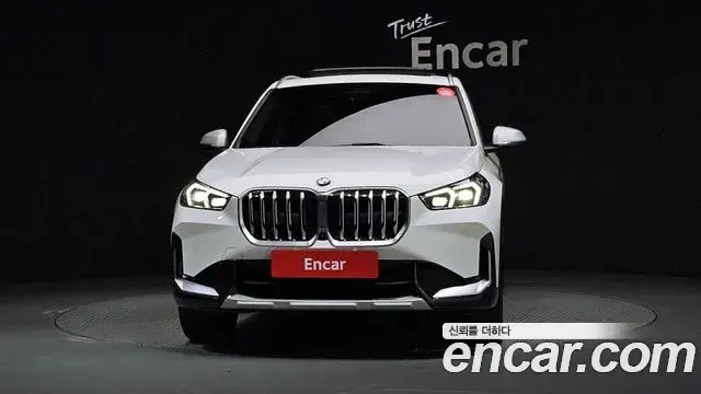 BMW X1 2024 — Photo 8/20