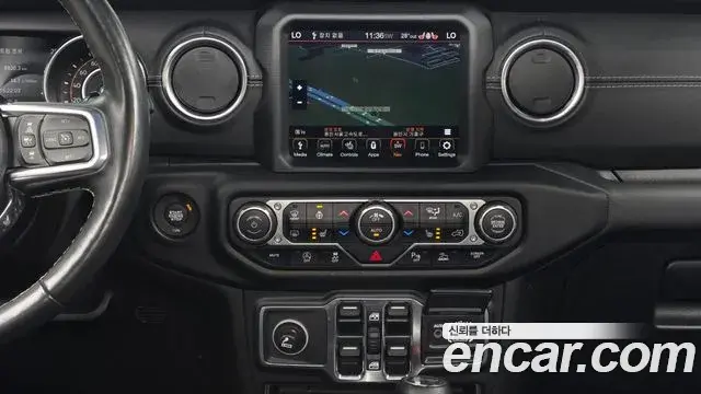 Jeep Wrangler 2021 — ფოტო 2/33