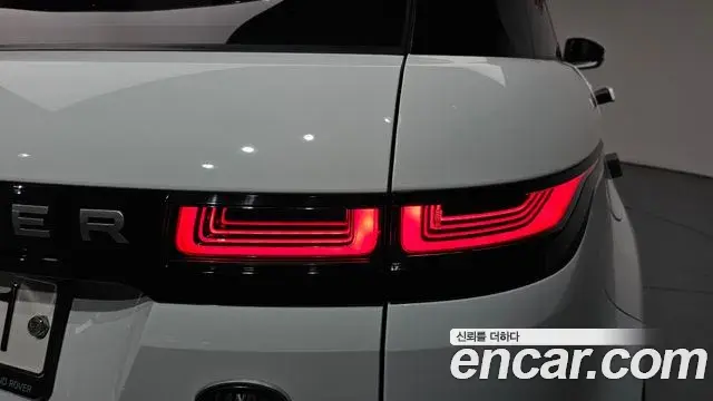Land Rover Range Rover Evoque 2019 — Фото 16/20