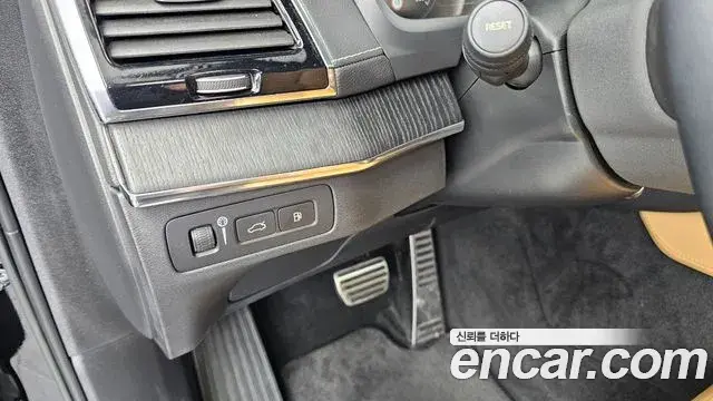 Volvo XC90 2022 — Şəkil 11/35