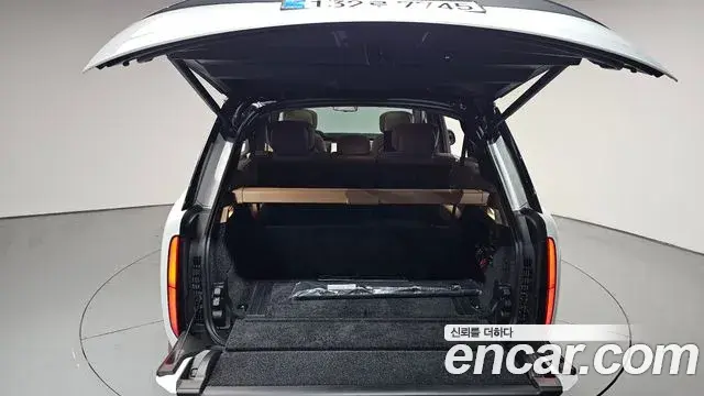 Land Rover Range Rover 2025 — ფოტო 20/38