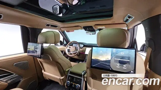 Land Rover Range Rover 2025 — ფოტო 15/38