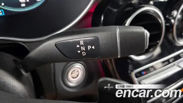 Mercedes-Benz GLC-Class 2021 — ფოტო 11/34