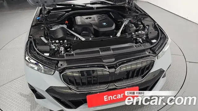 BMW 5 Series 2025 — Photo 4/34