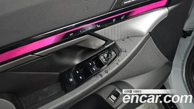 BMW 5 Series 2025 — Photo 20/34
