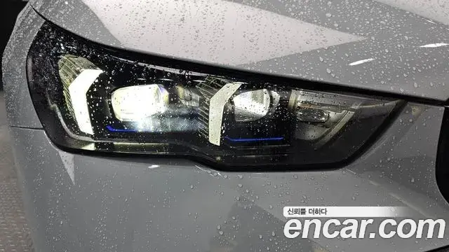 BMW 5 Series 2025 — Photo 24/34
