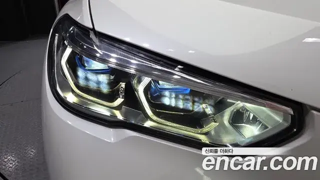 BMW X5 2022 — Şəkil 27/34