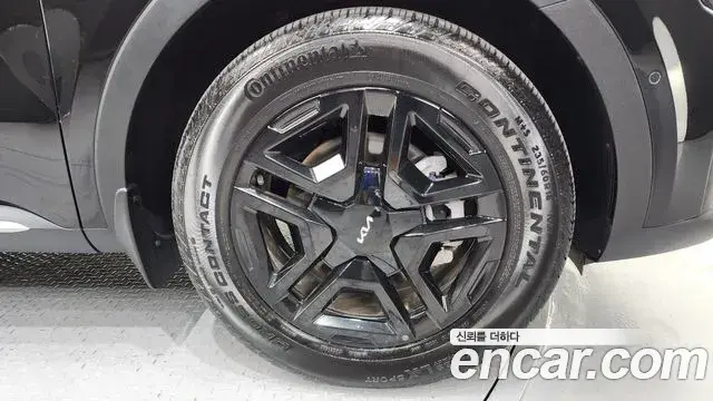 Kia Sorento 2024 — ფოტო 23/34