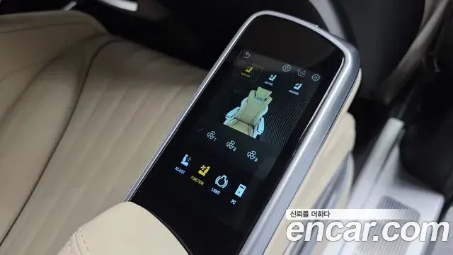 Kia Carnival 2025 — ფოტო 29/36