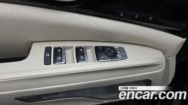 Kia Carnival 2025 — ფოტო 28/36