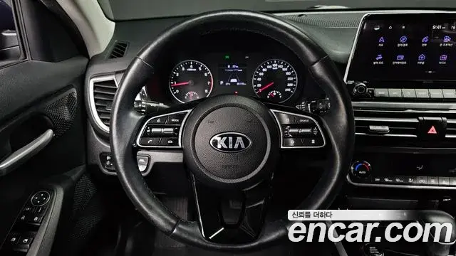 Kia Seltos 2021 — Фото 13/20
