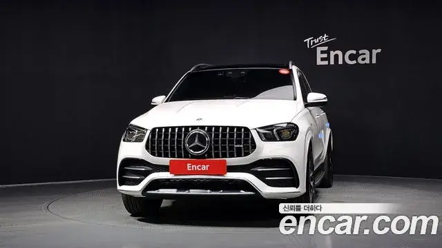 Mercedes-Benz GLE-Class 2020 — Photo 1/37
