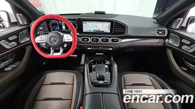 Mercedes-Benz GLE-Class 2020 — Photo 11/37