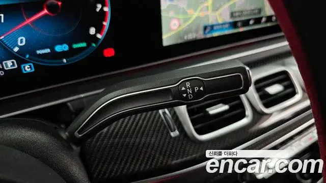 Mercedes-Benz GLE-Class 2020 — Photo 24/37