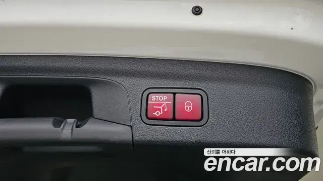 Mercedes-Benz GLE-Class 2020 — Photo 3/37