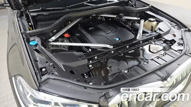 BMW X6 2021 — Şəkil 32/34