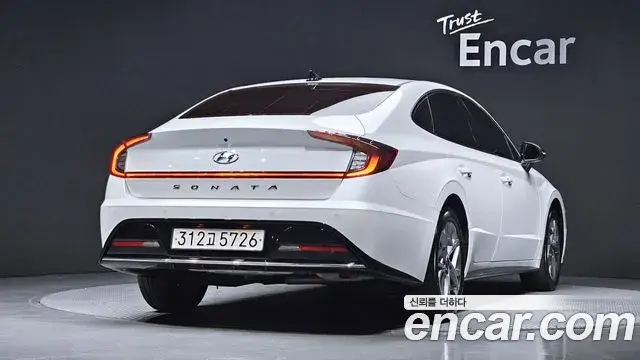 Hyundai Sonata 2022 — Фото 2/20