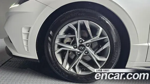 Hyundai Sonata 2022 — Фото 5/20