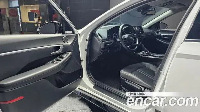 Hyundai Sonata 2022 — Фото 10/20