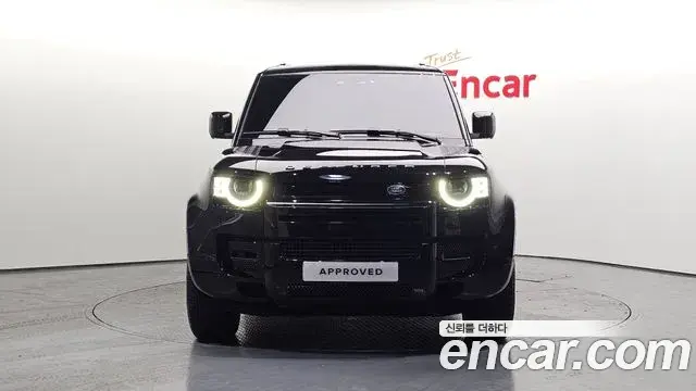 Land Rover Defender 2025 — ფოტო 5/20