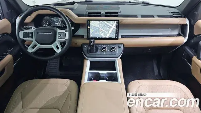 Land Rover Defender 2025 — ფოტო 1/20