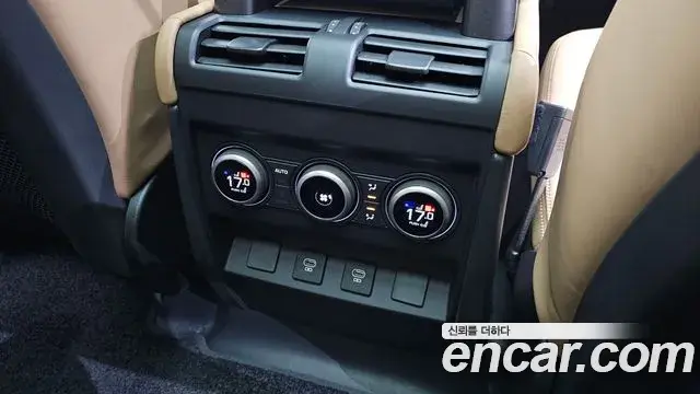 Land Rover Defender 2025 — ფოტო 6/20