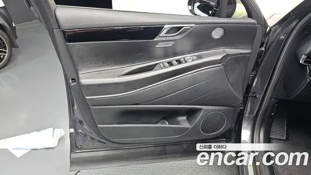 Genesis GV80 2021 — Photo 10/31