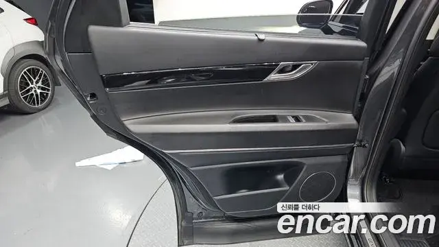 Genesis GV80 2021 — Photo 7/31