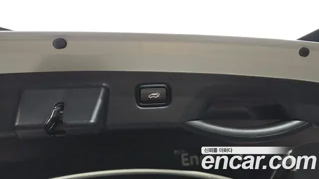 Kia Niro 2024 — ფოტო 27/35
