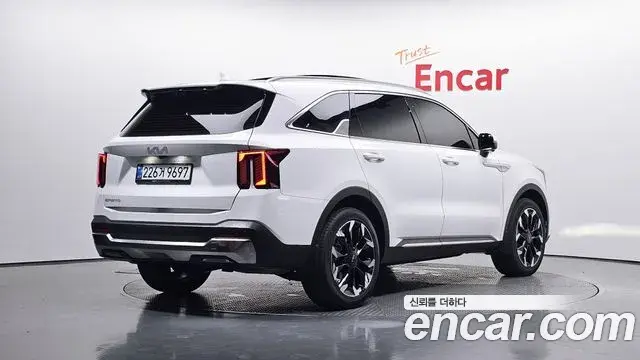 Kia Sorento 2025 — Photo 1/33