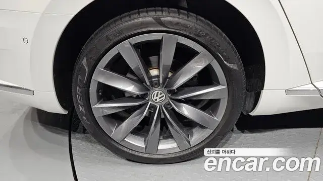 Volkswagen Arteon 2020 — ფოტო 26/33
