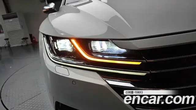 Volkswagen Arteon 2020 — ფოტო 31/33