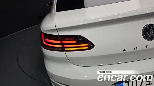 Volkswagen Arteon 2020 — ფოტო 29/33