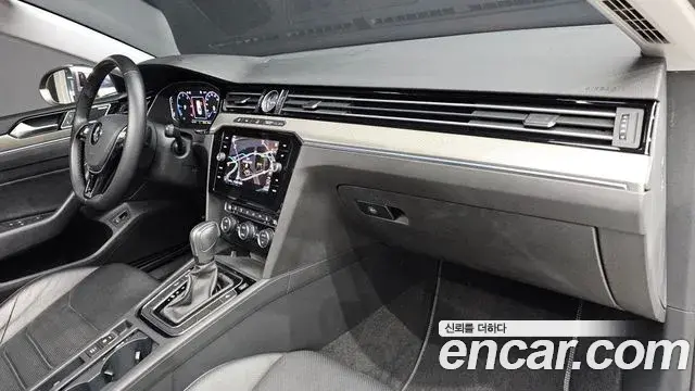Volkswagen Arteon 2020 — ფოტო 14/33