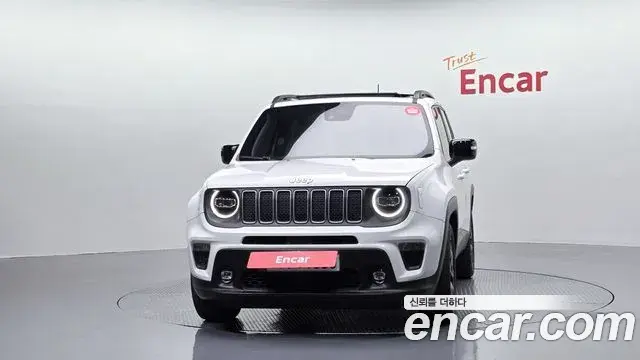 Jeep Renegade 2023 — Photo 28/33