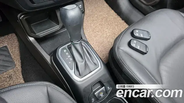 Jeep Renegade 2023 — Photo 11/33