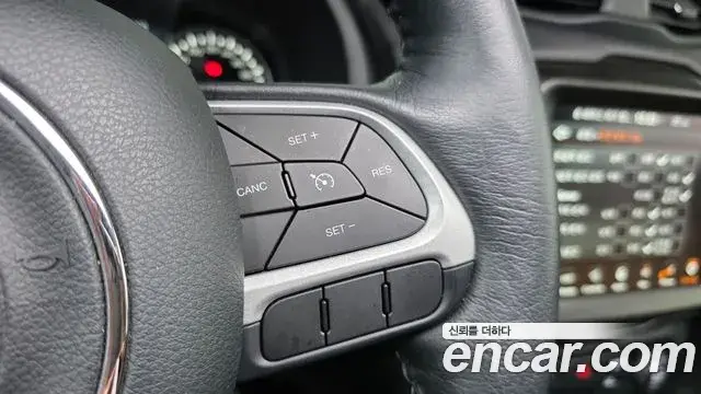 Jeep Renegade 2023 — Photo 20/33