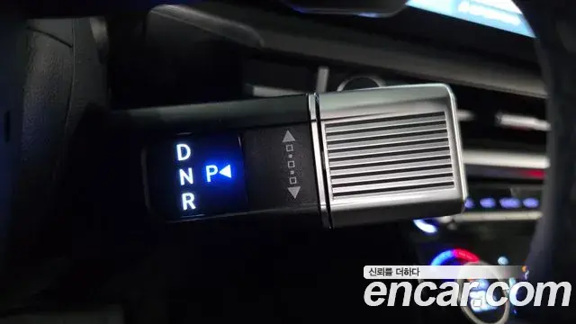 Hyundai Santa Fe 2024 — Photo 28/33