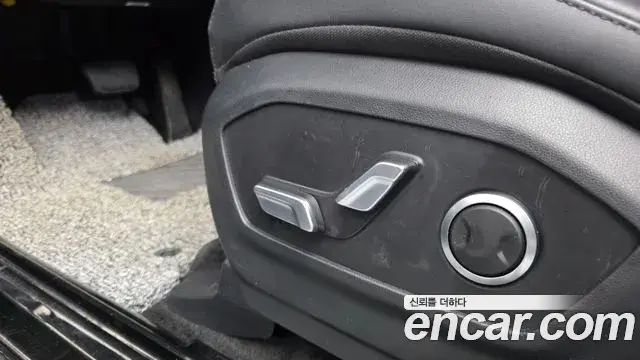 Hyundai Santa Fe 2024 — Photo 9/33