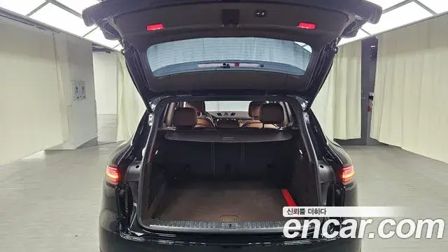 Porsche Cayenne 2019 — Şəkil 25/32