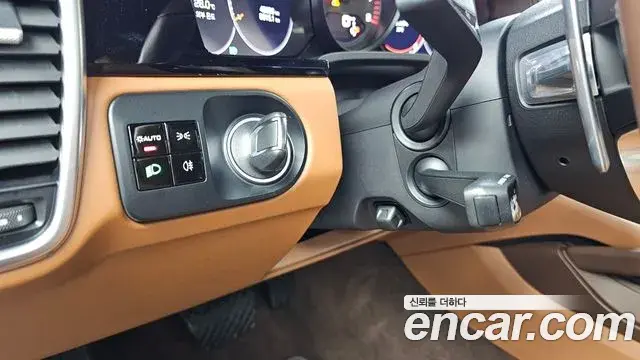 Porsche Cayenne 2019 — Şəkil 7/32