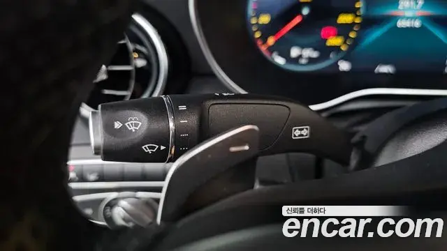 Mercedes-Benz C-Class 2020 — ფოტო 23/28