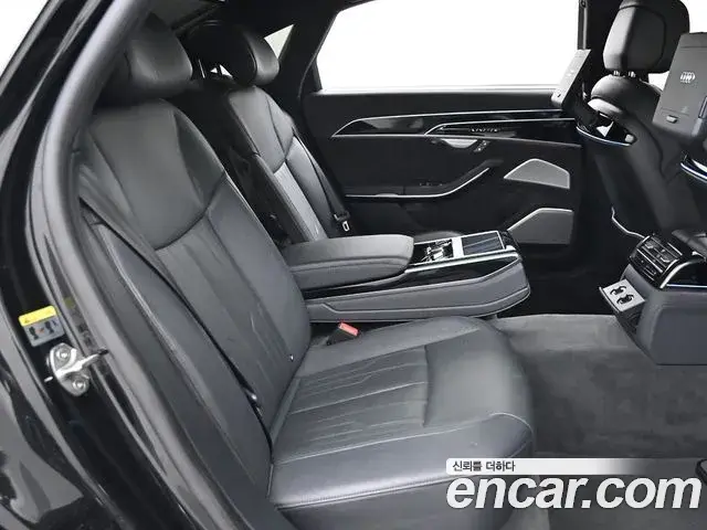 Audi A8 2021 — Şəkil 9/20