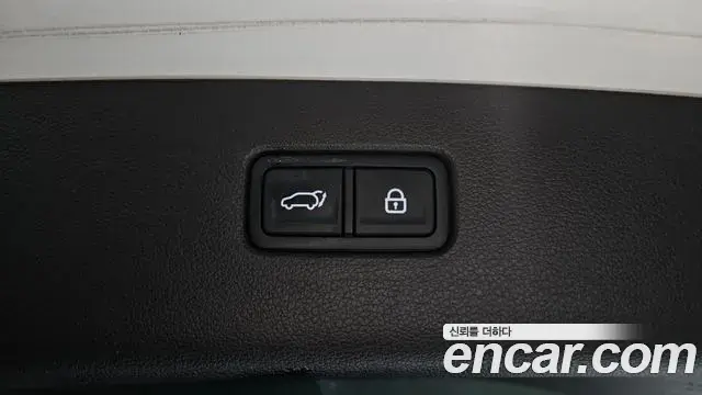 Genesis GV80 2020 — ფოტო 28/32